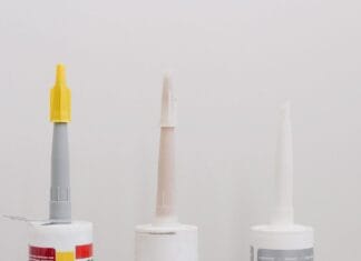 Do czego stosuje się akryl ognioodporny?