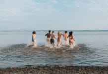 Pierwszy samodzielny wyjazd nastolatka na obóz zagraniczny – jak się do niego przygotować? Pierwszy samodzielny wyjazd nastolatka na obóz zagraniczny – jak się do niego przygotować?